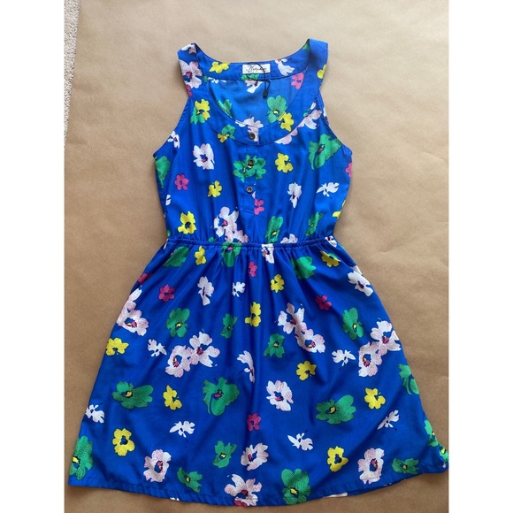 Spring Flowers Dress - Picture 1 of 4